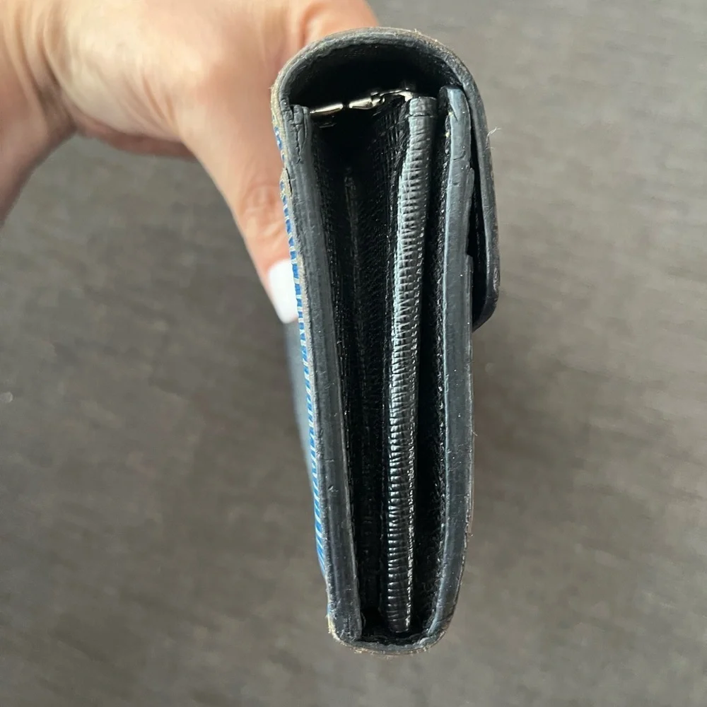 LOUIS VUITTON Epi blue Sarah Wallet